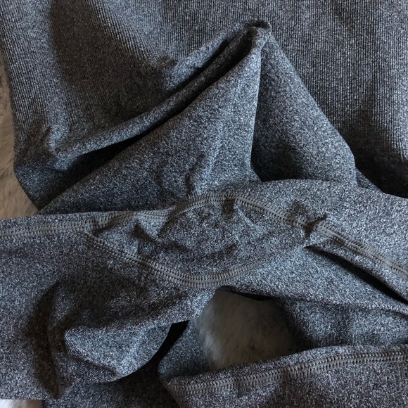 NEW! Dark Gray Contour Seamless Leggings - Picture 7 of 10